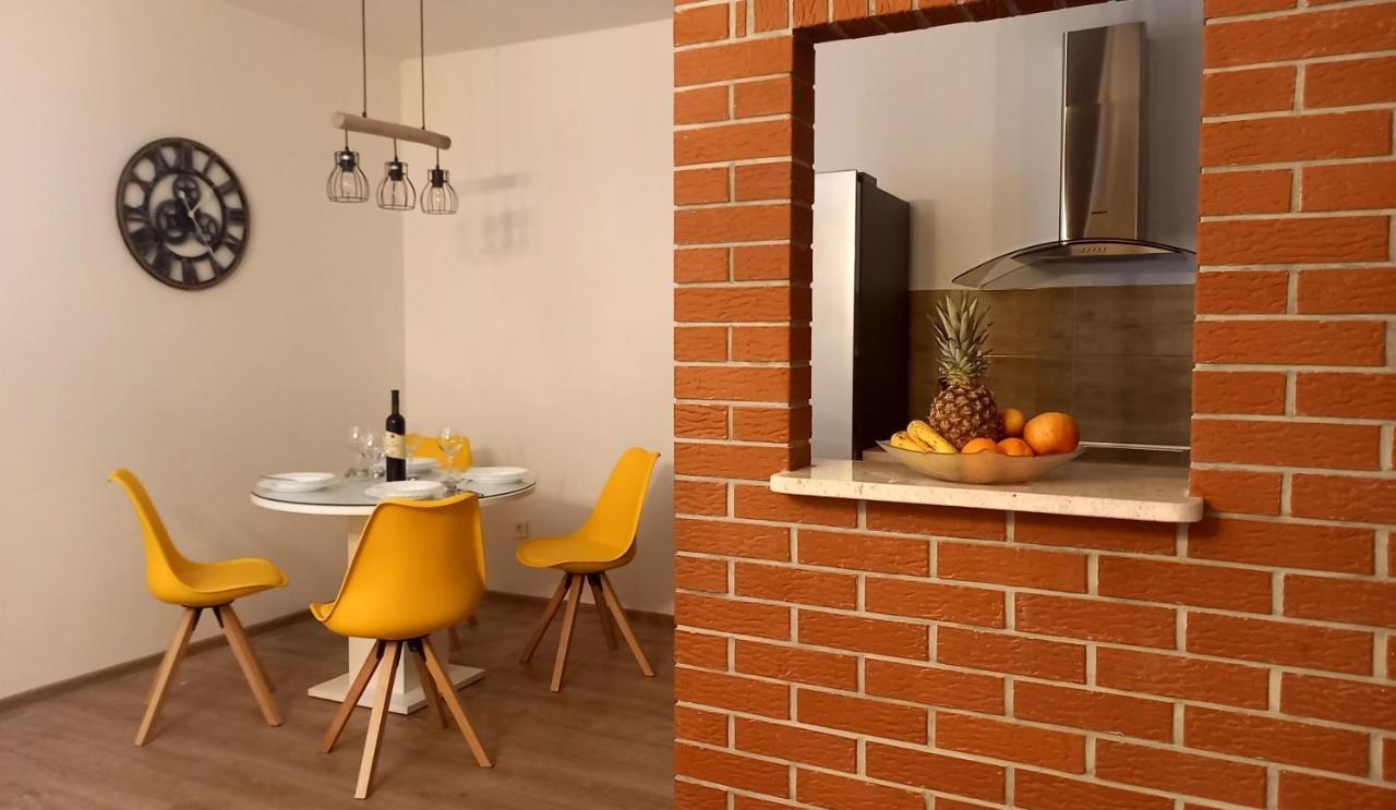 Apartmani Omrcen Baška Voda Exterior foto