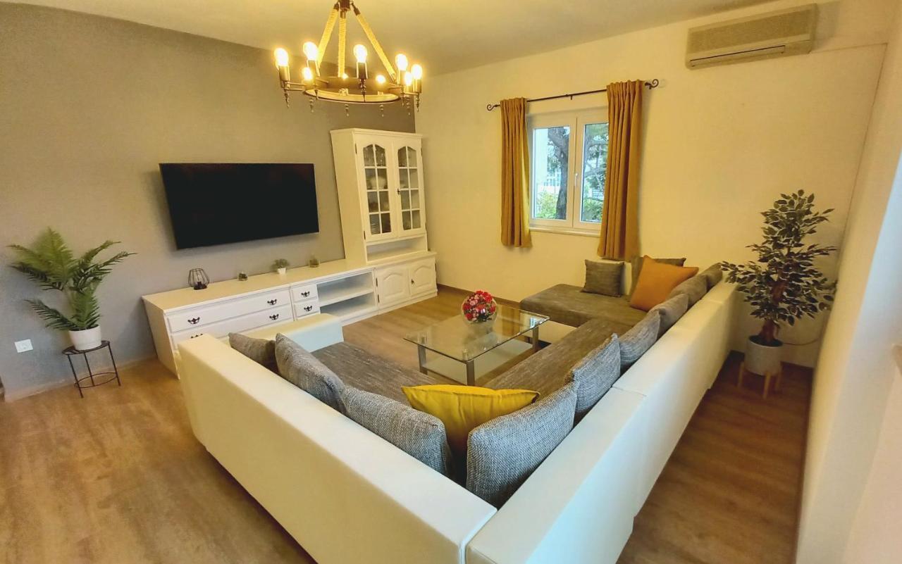 Apartmani Omrcen Baška Voda Exterior foto
