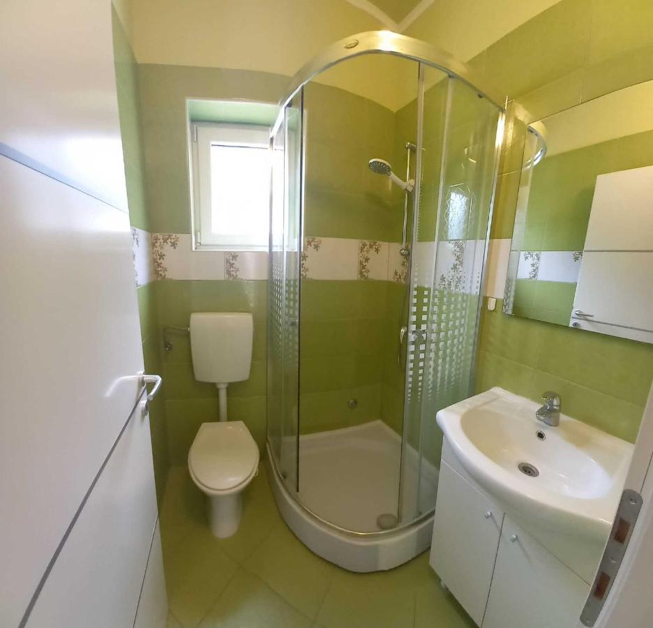 Apartmani Omrcen Baška Voda Quarto foto