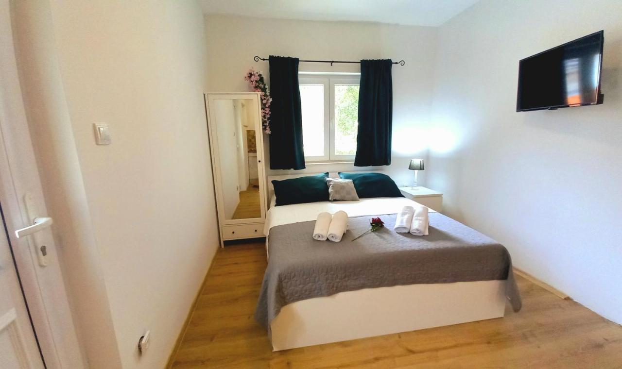 Apartmani Omrcen Baška Voda Quarto foto