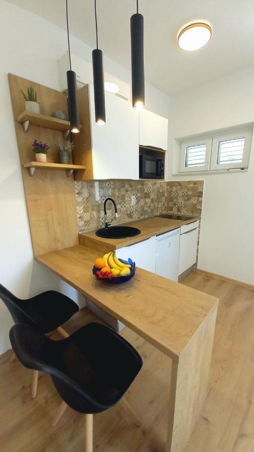 Apartmani Omrcen Baška Voda Quarto foto